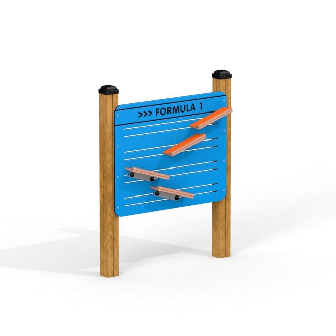 Rennbahn Spieltafel mit blauer Tafel und zwei kleinen Holzautos zum Spielen auf dem Spielplatz.