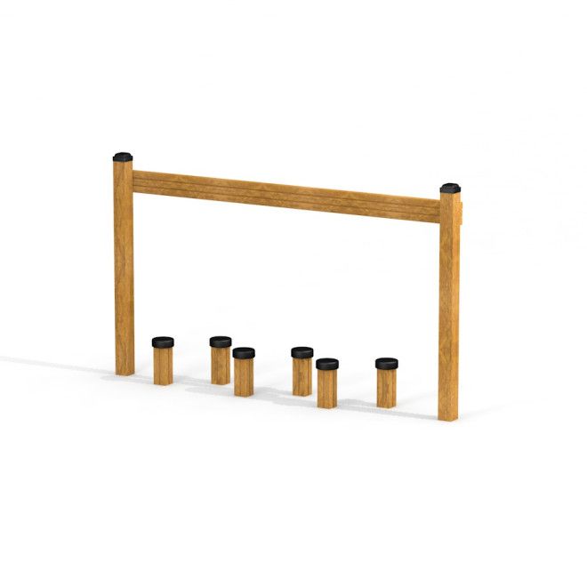 Springpflöcke mit Handlauf aus Holz für Balancier- und Kletterübungen auf dem Spielplatz.