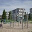 Schimpansen-Spielset aus Metal Klettergerüst mit Leiter und Reck im Spielplatz.
