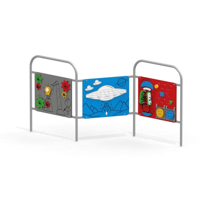 Zyg Zag Spielwand mit bunten, interaktiven Paneelen und Metallrahmen für den Spielplatz.