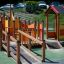 Gamma Barrierefreie Spielplatz rollstuhlgängig mit Rampen und buntem Holzspielgerät